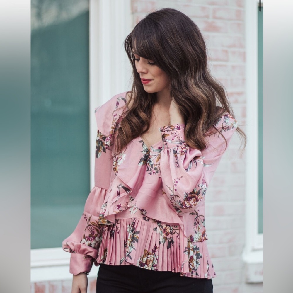 NWT Leith pink size M satin floral bishop sleeve ruffle blouse romantic feminine
